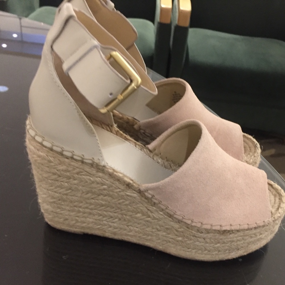 Meet your Posher, Monica